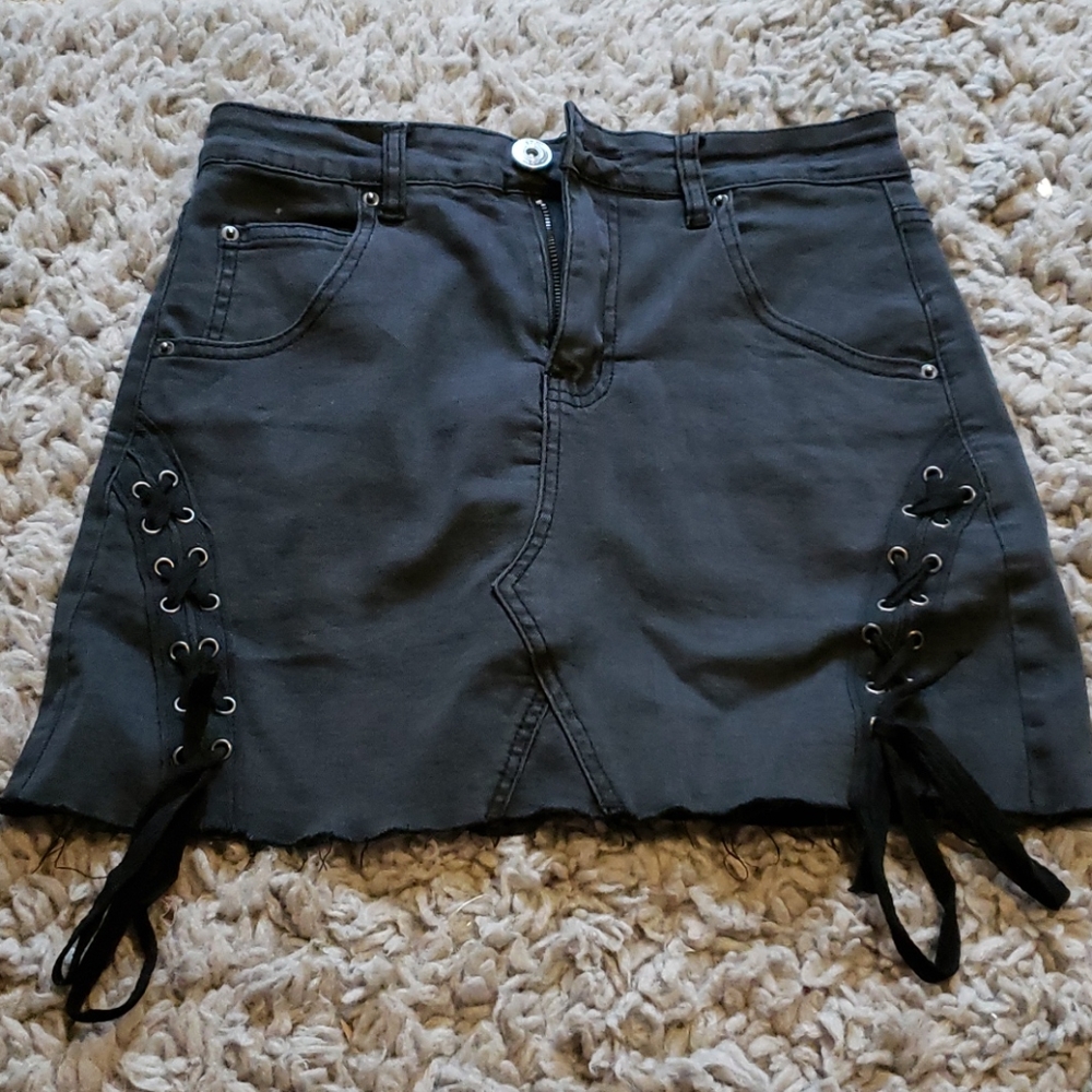 🦋🎁 NWOT skirt
